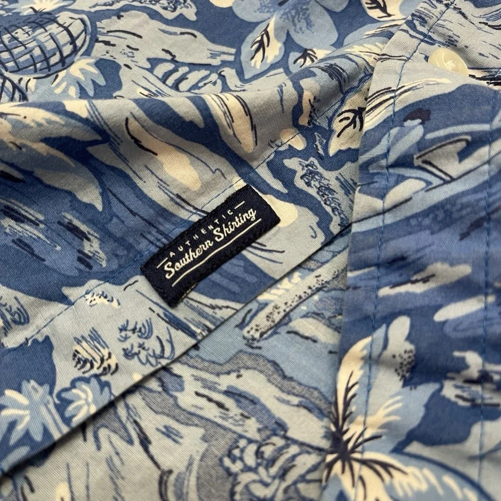 Crown & Ivy Men's Blue Button Down Hawaiian Classic‎ Fit Shirt Size Large